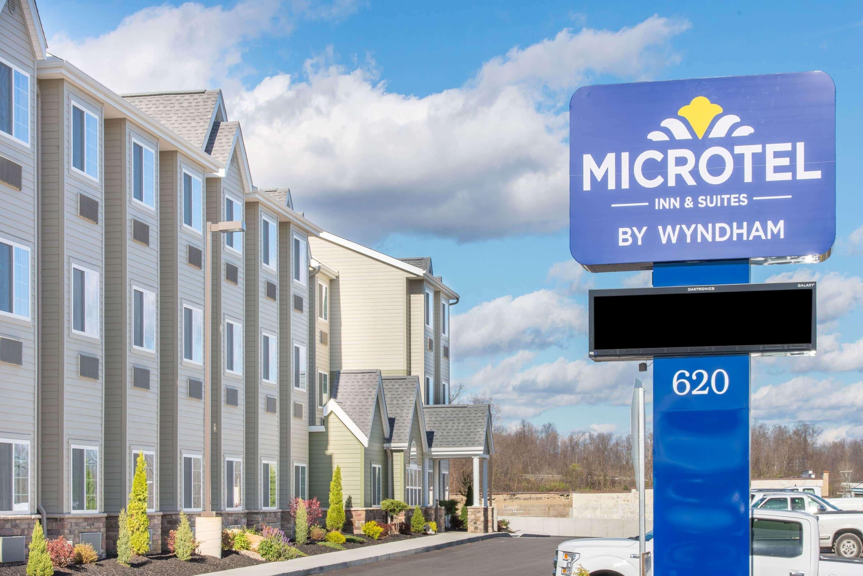 Microtel Inn & Suites By Wyndham Cadiz Exterior photo
